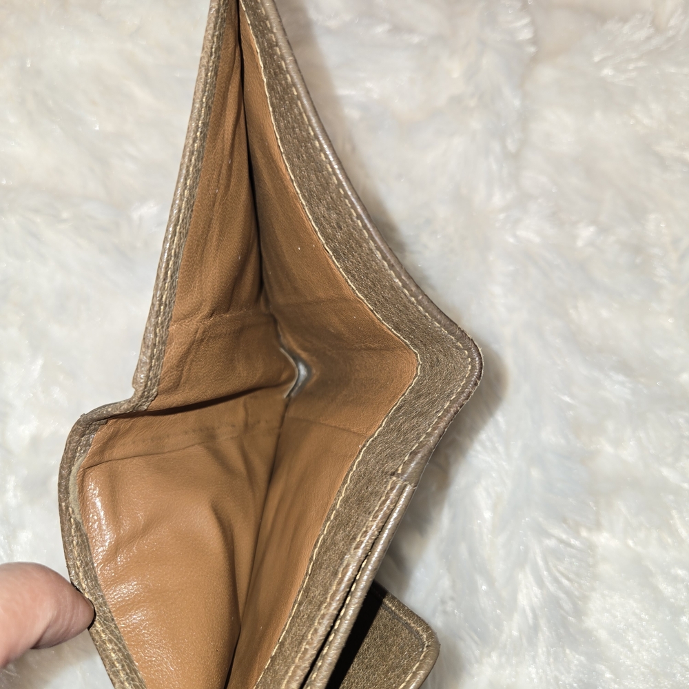 Gucci Vintage Monogrammed Leather Wallet - Picture 8 of 11
